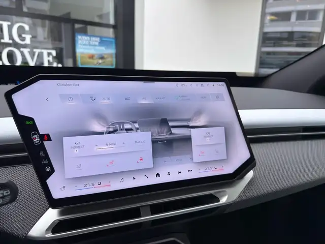 BMW Ix3 view 6