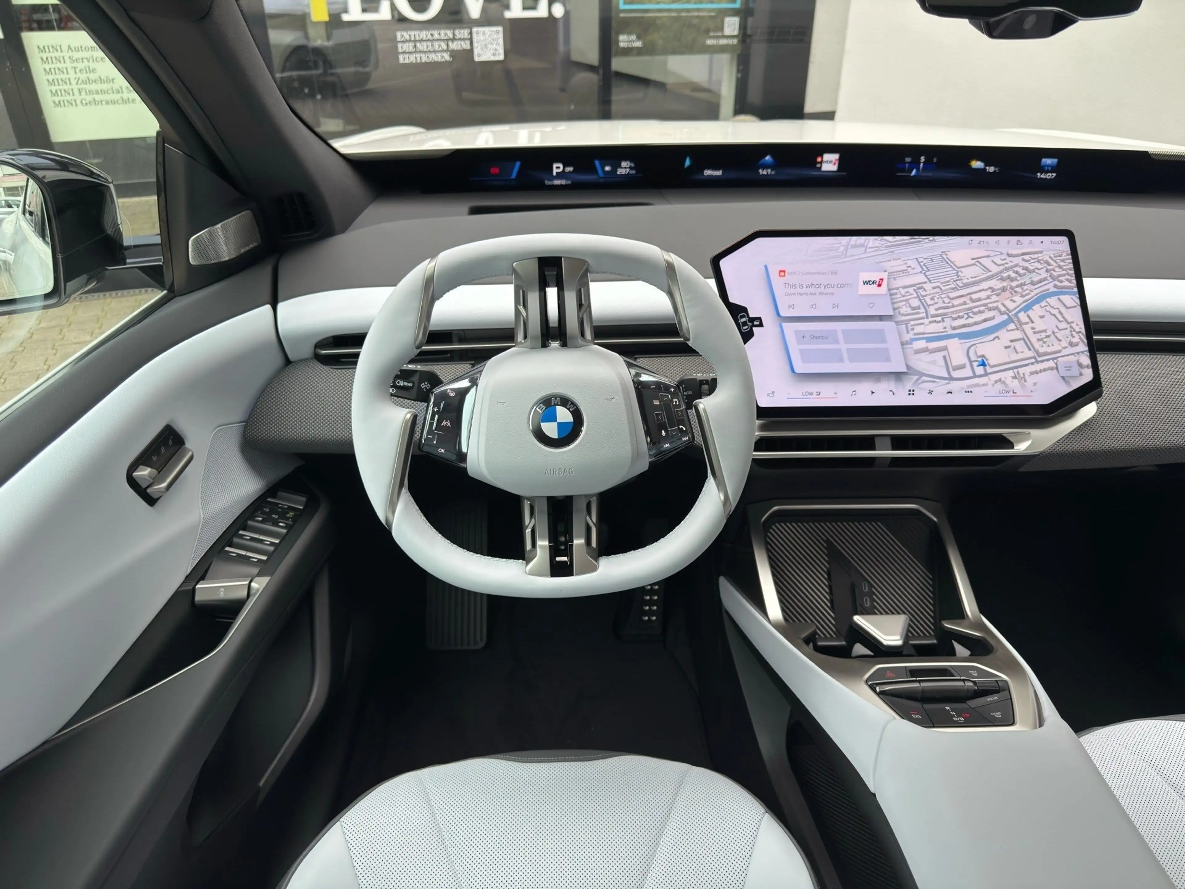 BMW iX3 40 M Sport Pro AHK PANO HUD Autobahnass. — photo 10