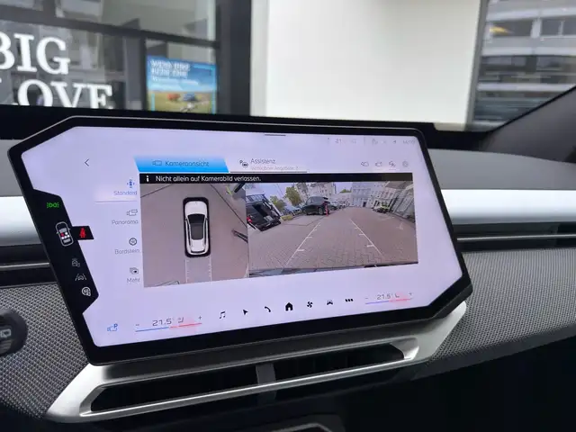 BMW Ix3 view 12