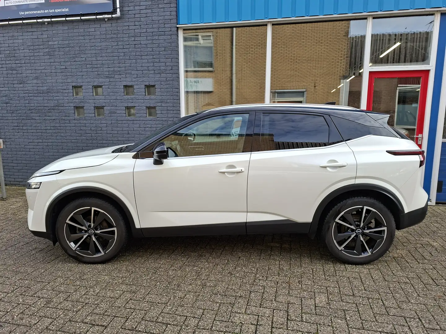 Nissan Qashqai 1.3 DIG-T Mild-hybride Tekna + Automaat Panoramada Wit - 2