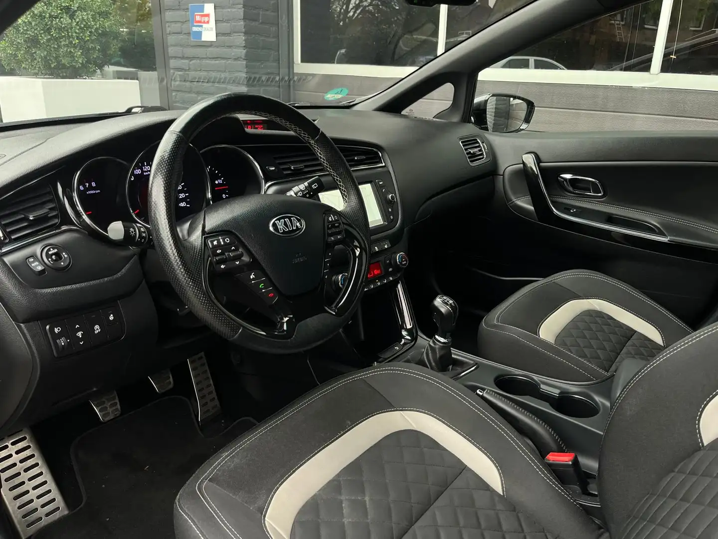 Kia Ceed SW / cee'd SW Sportswagon 1.0 T-GDi GT-Line, Pano, Navi, Camera, Grijs - 2