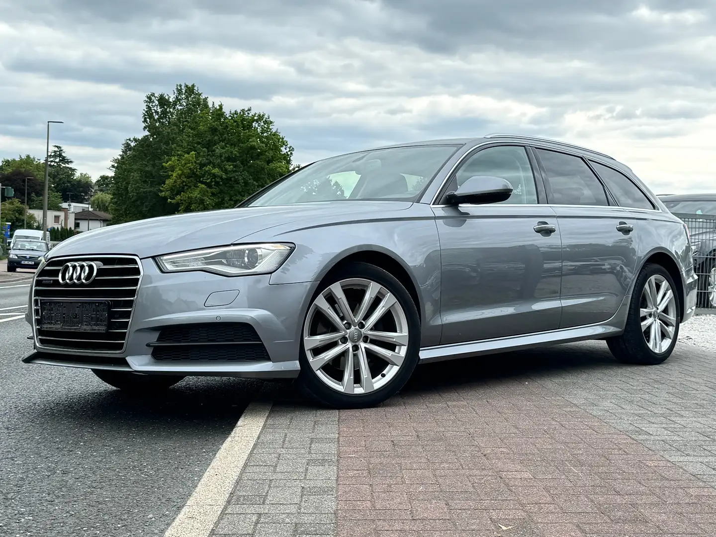 Audi A6 2.0 TDI quattro AHK S line Navi Sportsitz TopZust Grau - 1