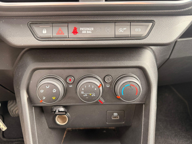 Dacia Sandero TCe 90 Stepway — photo 14