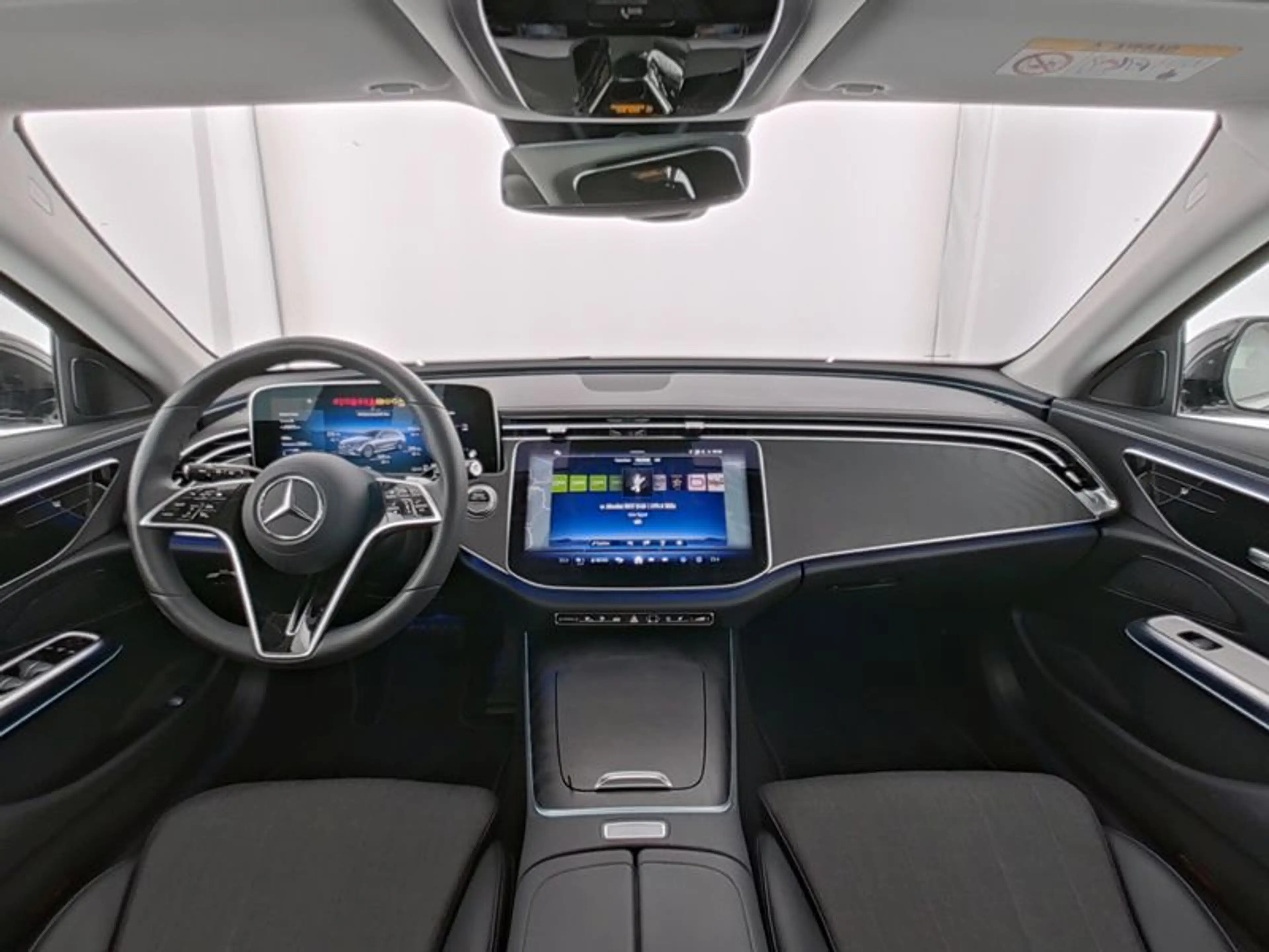 Mercedes-Benz E 300 de T Avantgarde/LED/Cam/Totw/AHK/Distr/19" — photo 6