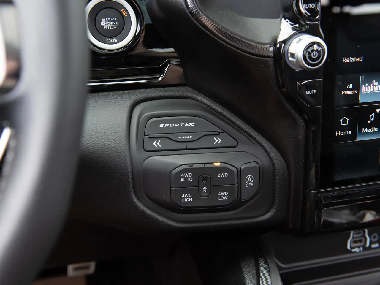 RAM 1500 снимка RAM 1500
