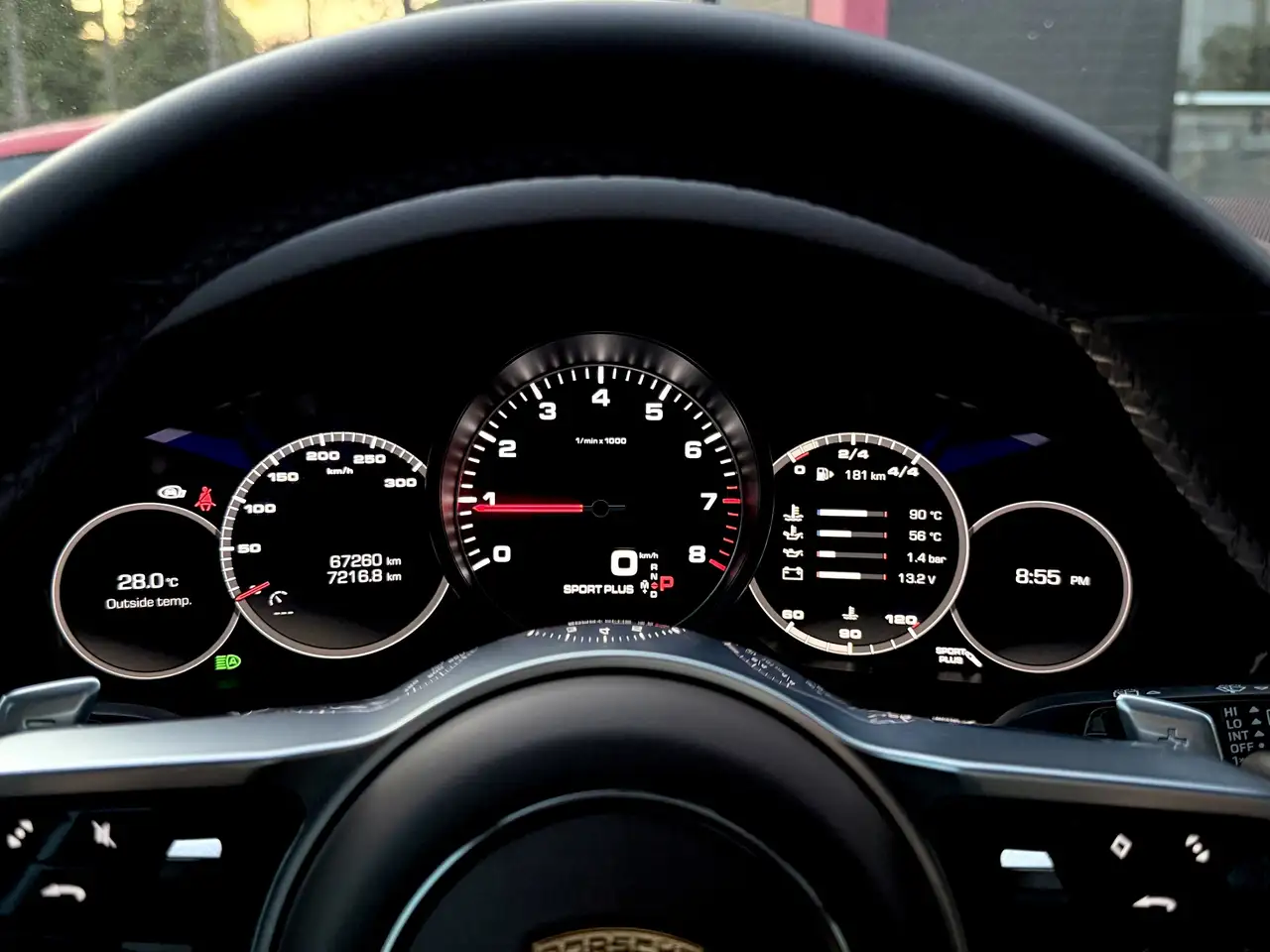 Porsche Cayenne снимка Porsche Cayenne