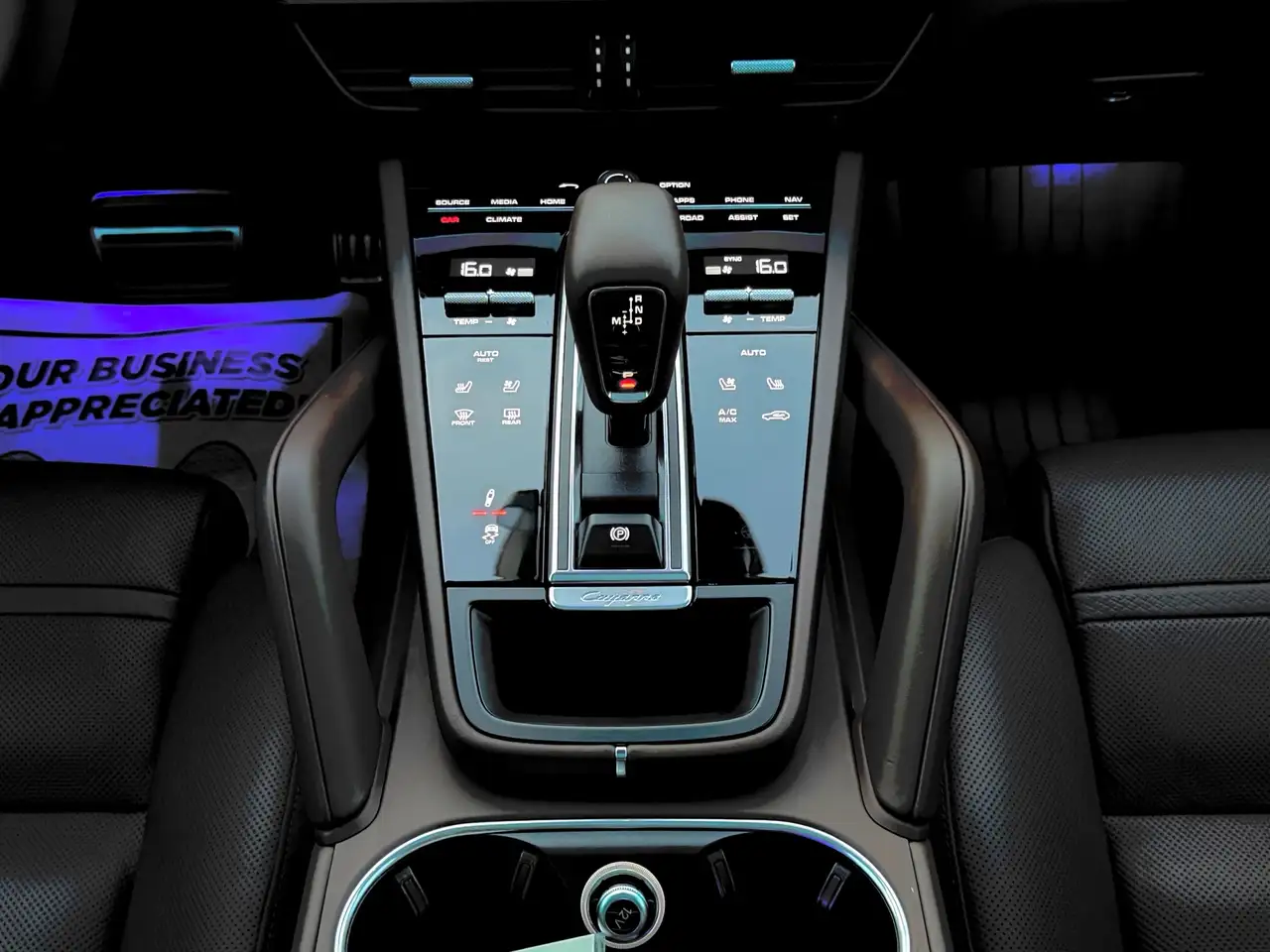 Porsche Cayenne снимка Porsche Cayenne