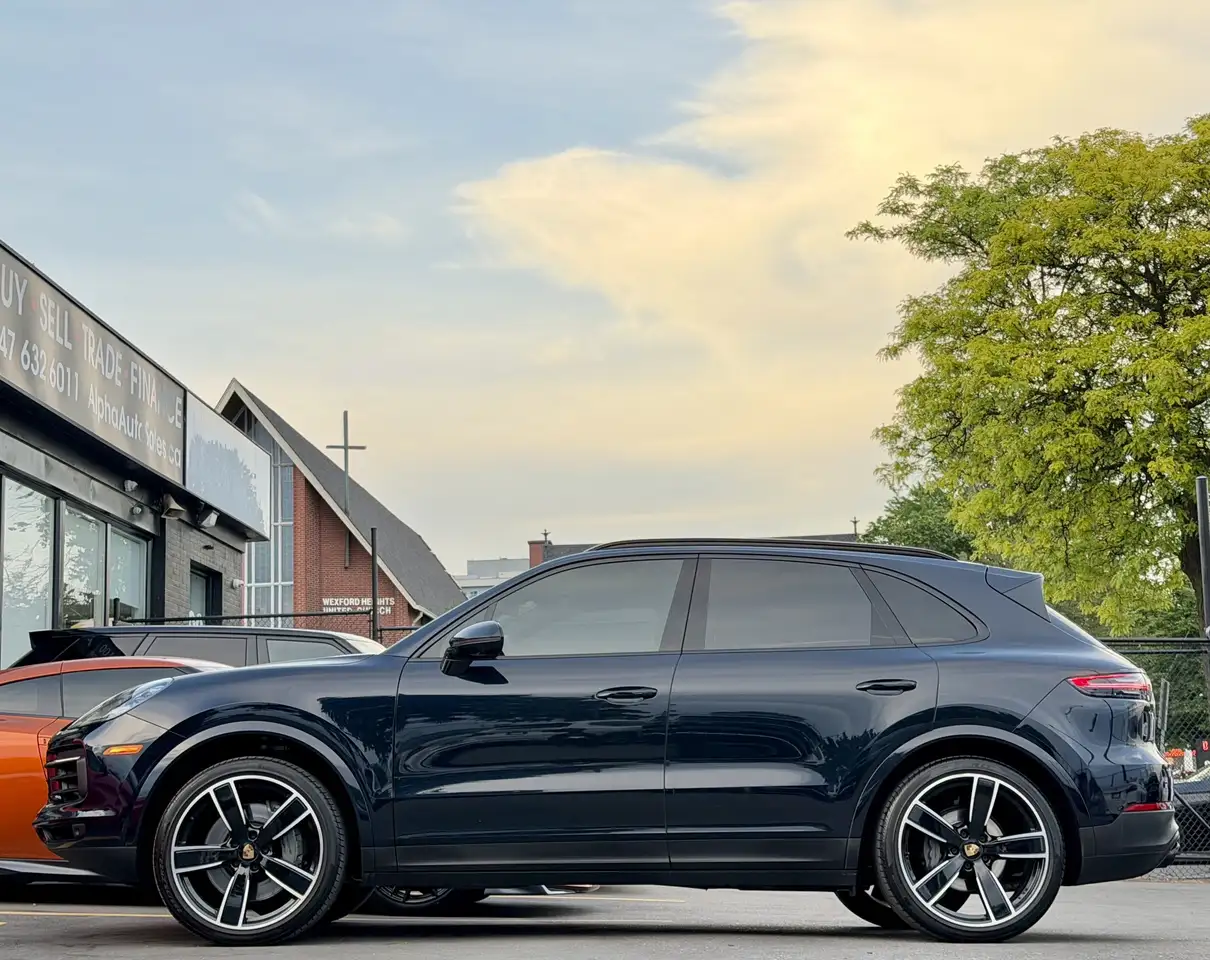 Porsche Cayenne снимка Porsche Cayenne