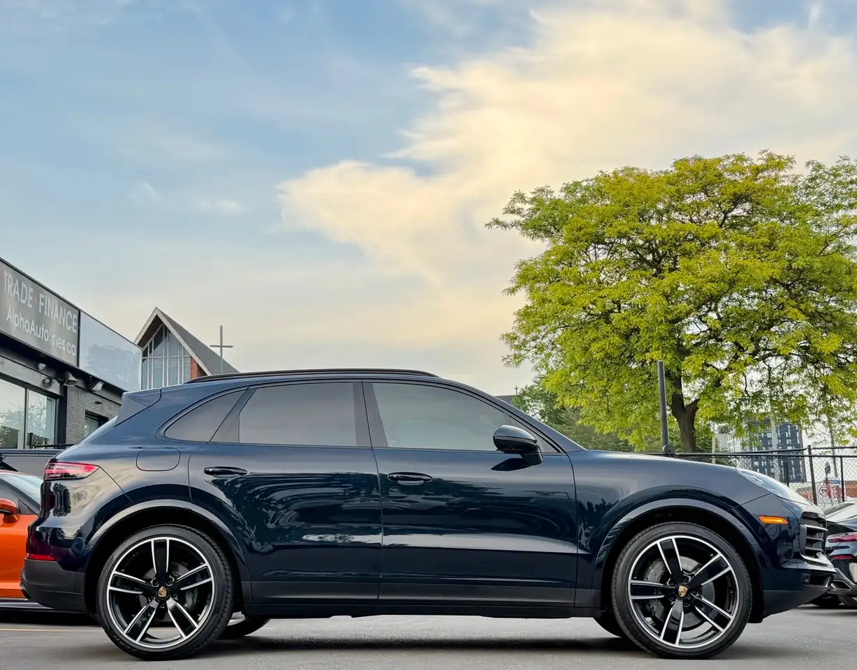 Porsche Cayenne снимка Porsche Cayenne