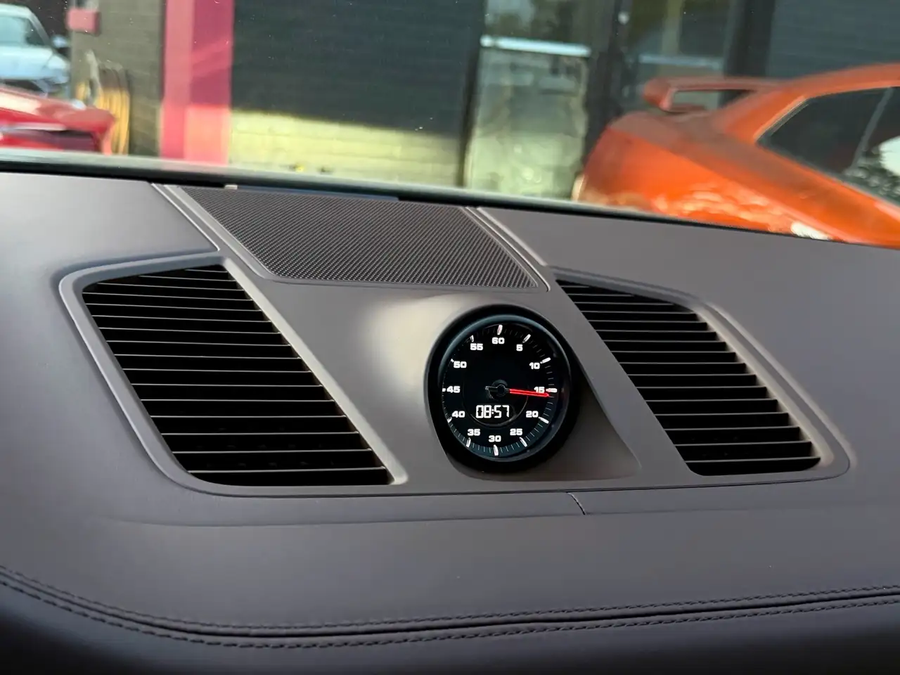 Porsche Cayenne снимка Porsche Cayenne