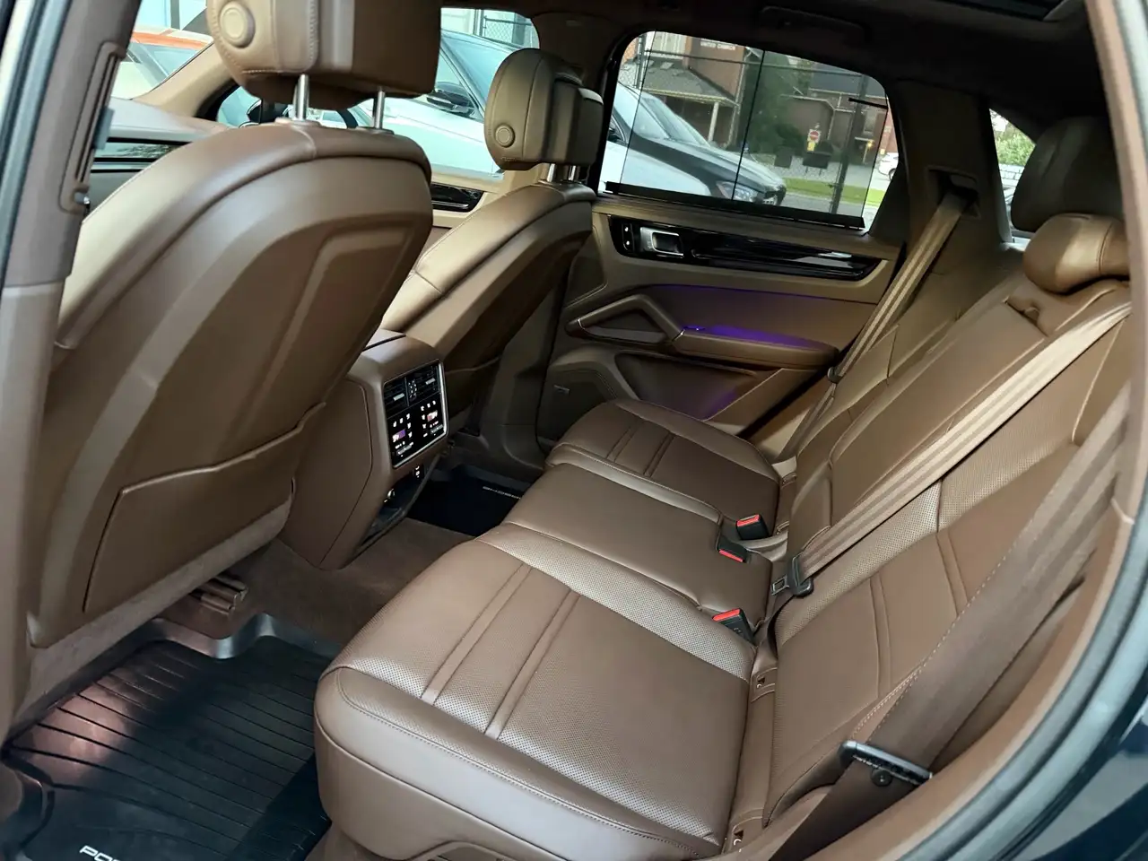 Porsche Cayenne снимка Porsche Cayenne