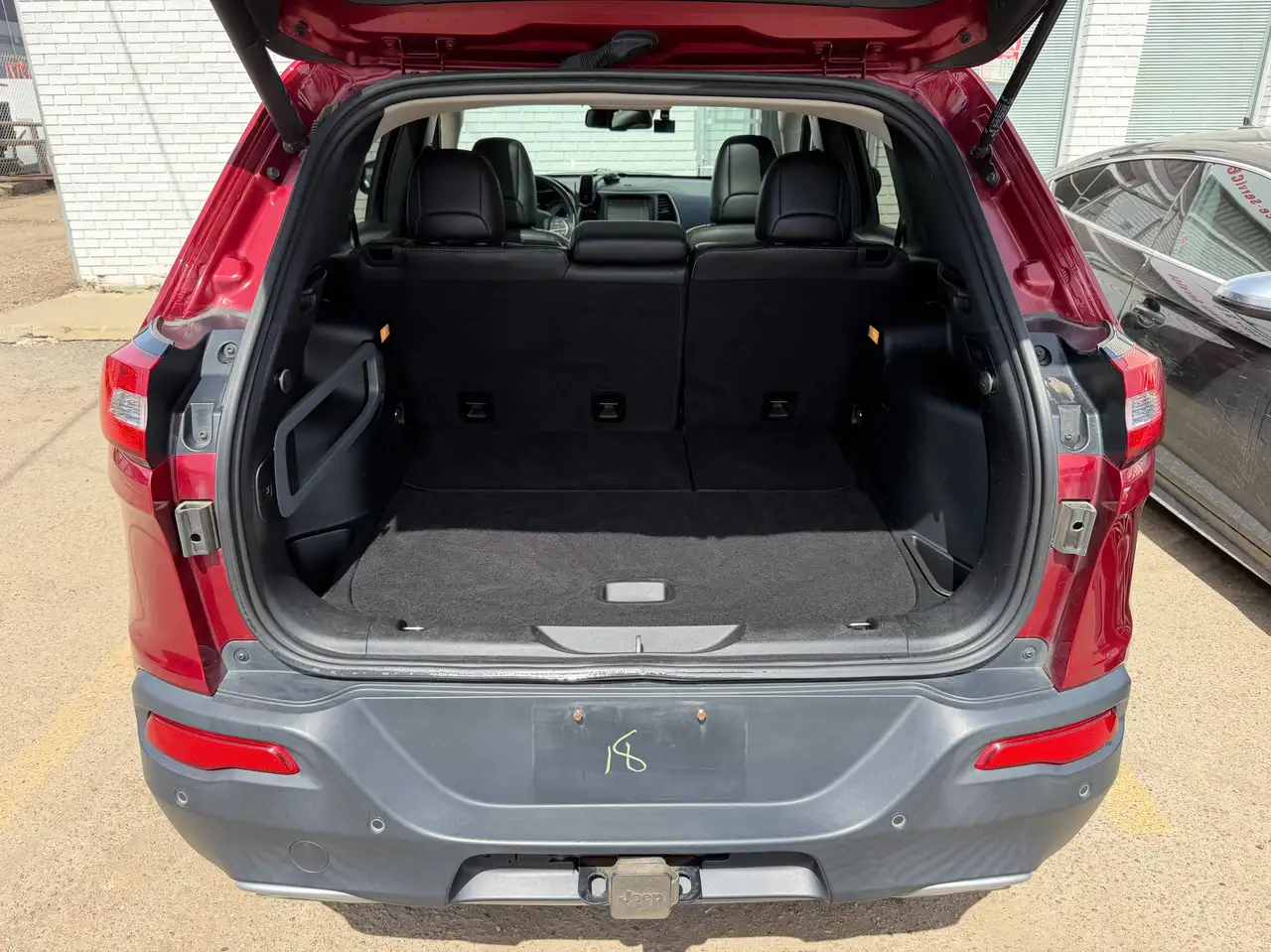 Jeep Cherokee снимка Jeep Cherokee