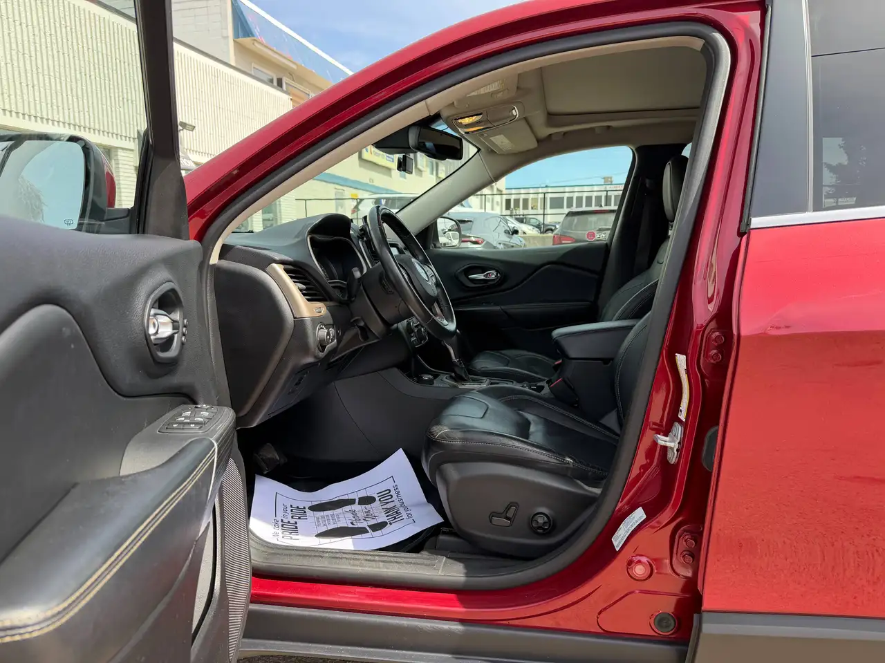 Jeep Cherokee снимка Jeep Cherokee