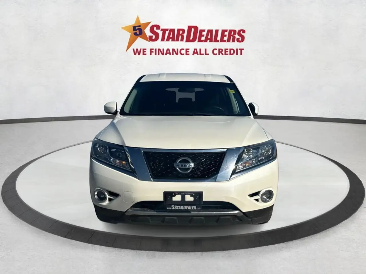 Nissan Pathfinder снимка Nissan Pathfinder
