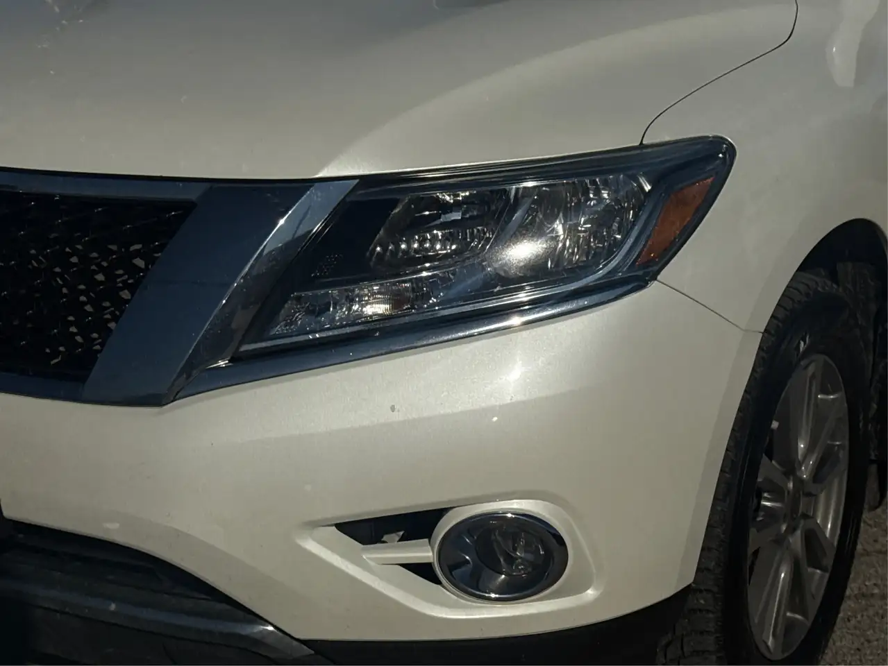 Nissan Pathfinder снимка Nissan Pathfinder