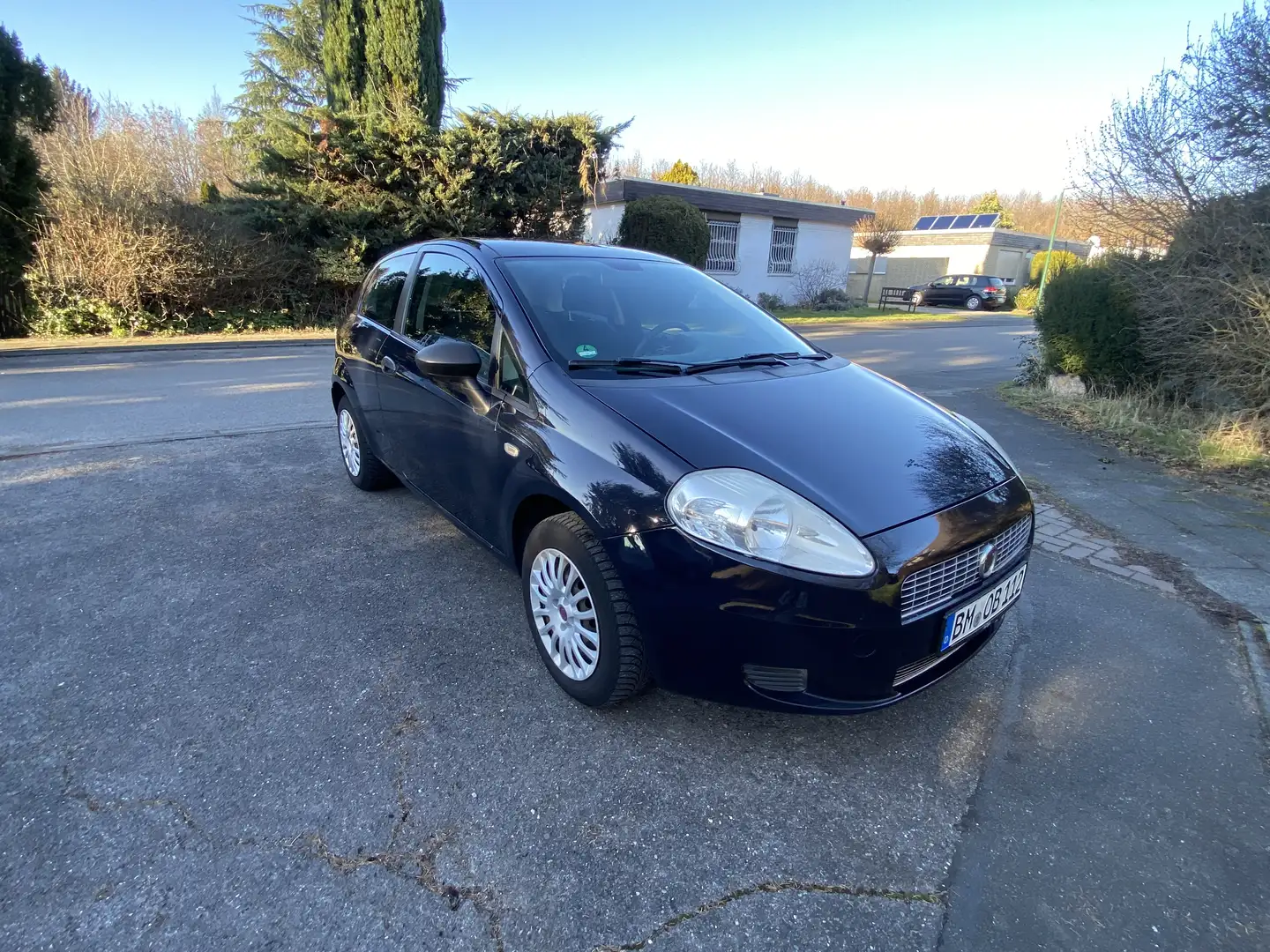 Fiat Grande Punto 1.2 8V Dynamic / TÜV NEU 23.07.2025 Bleu - 1