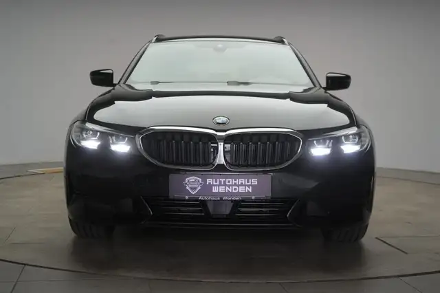 BMW 3 Series view 2