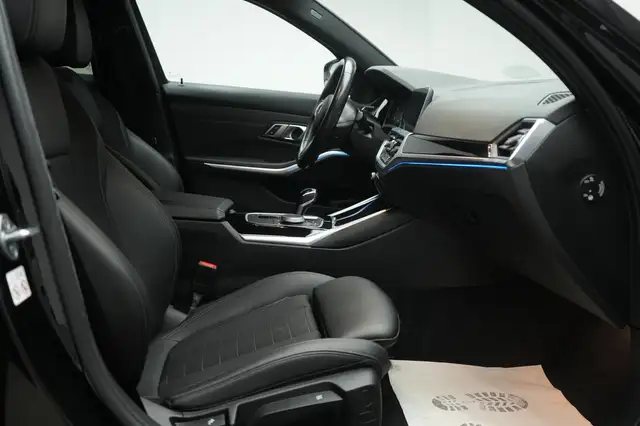 BMW 3 Series view 7