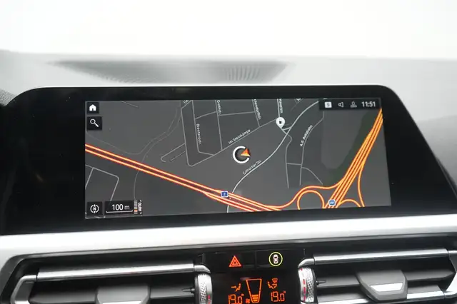 BMW 3 Series view 15