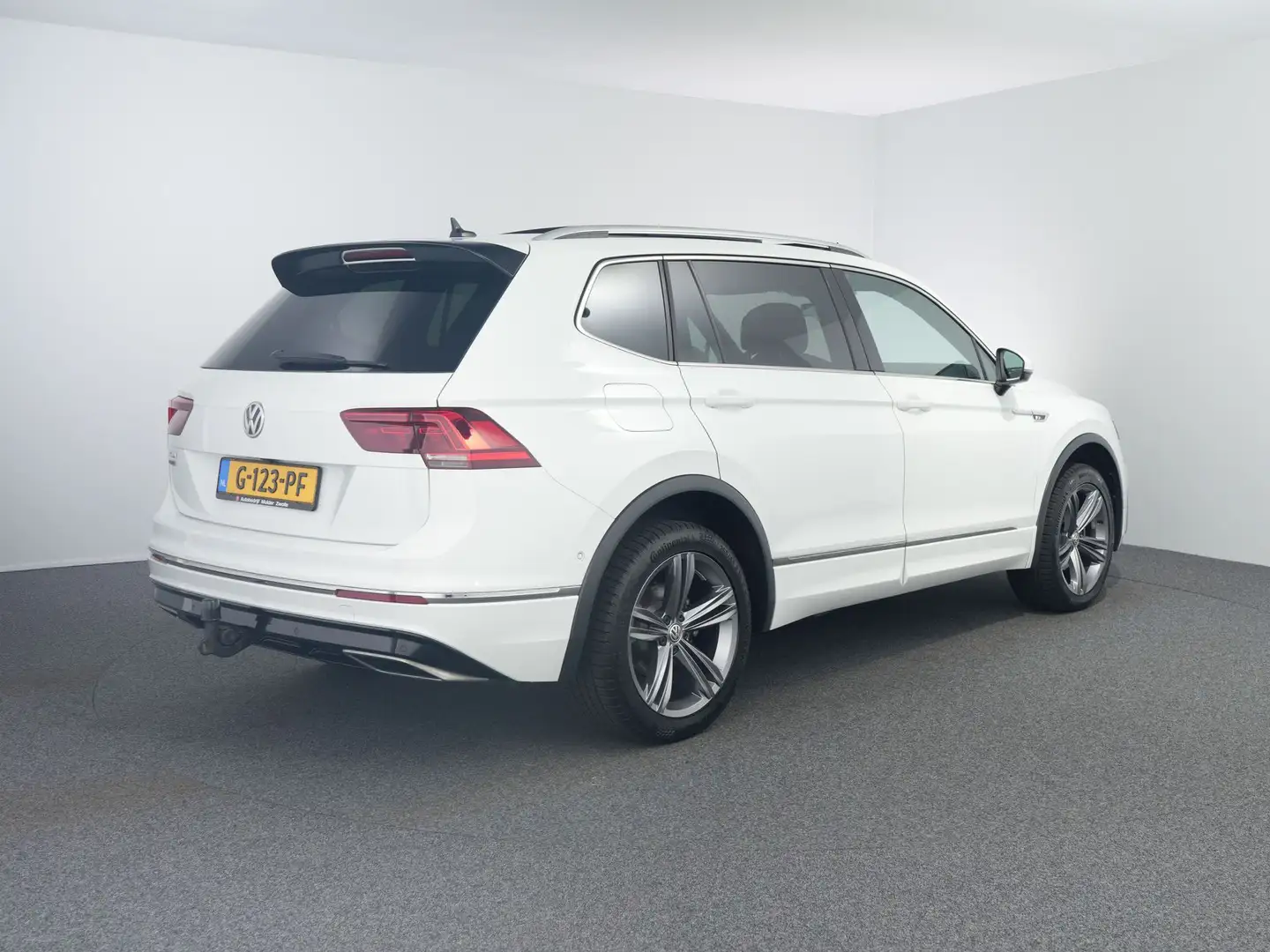 Volkswagen Tiguan Allspace 1.5 TSI Highline Business R-Line 7p. | Matrix | Zw Wit - 2