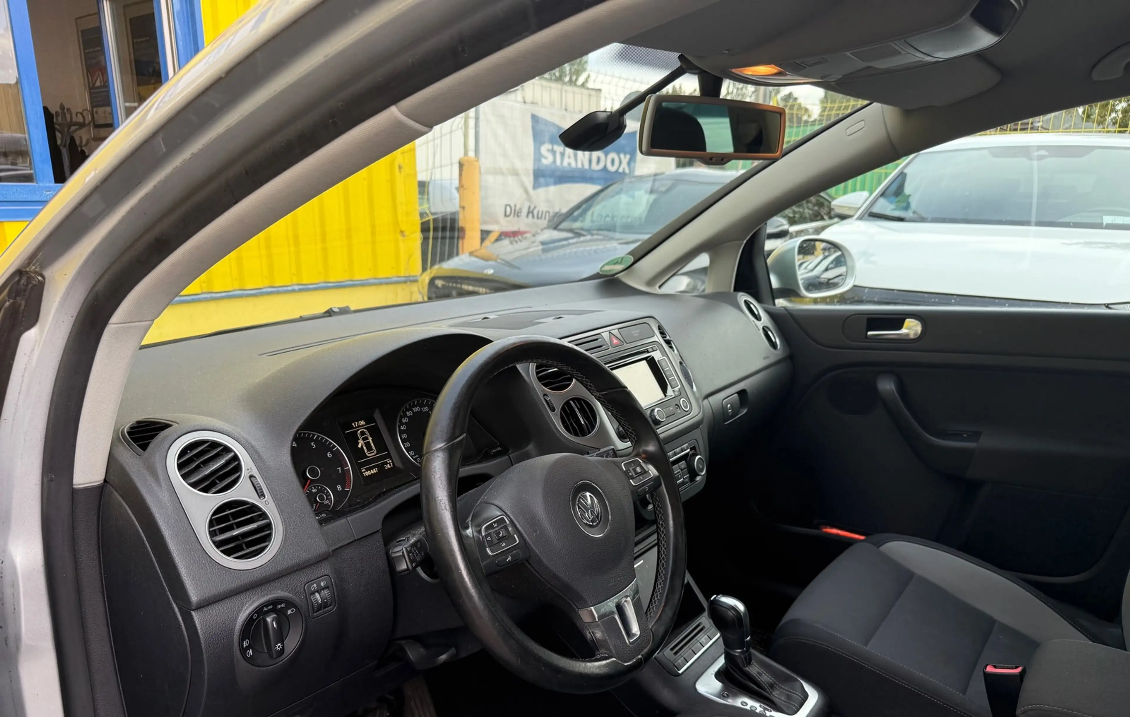 Volkswagen Golf Plus VI Life 2.Hand Schekh. Navi Klimaauto. — photo 6