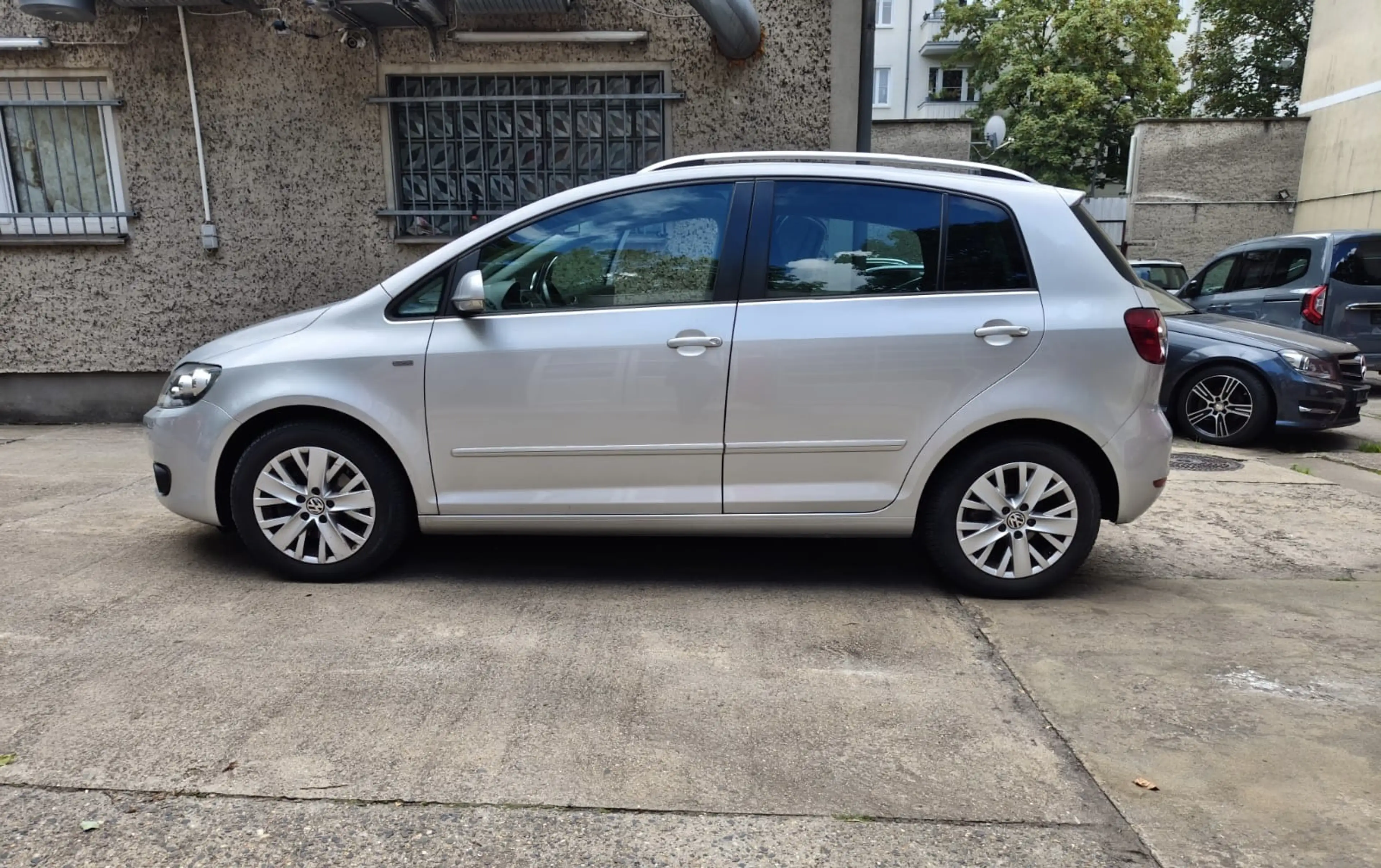 Volkswagen Golf Plus VI Life 2.Hand Schekh. Navi Klimaauto. — photo 4