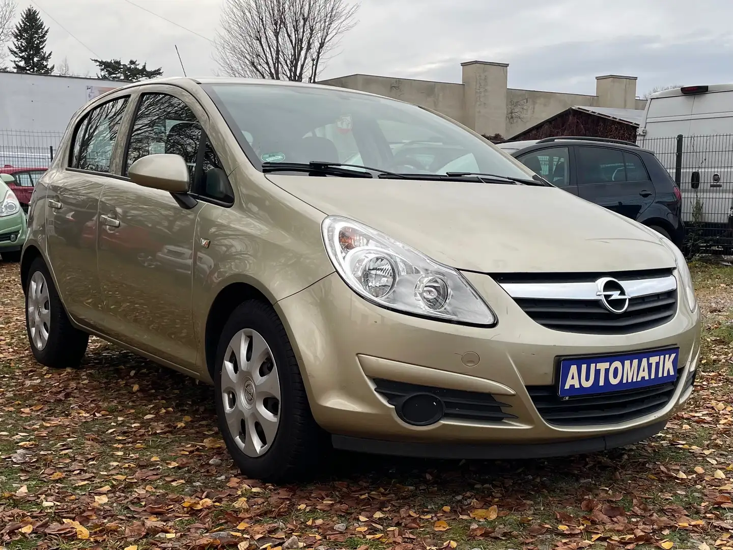 Opel Corsa Edition Automatik Beige - 1