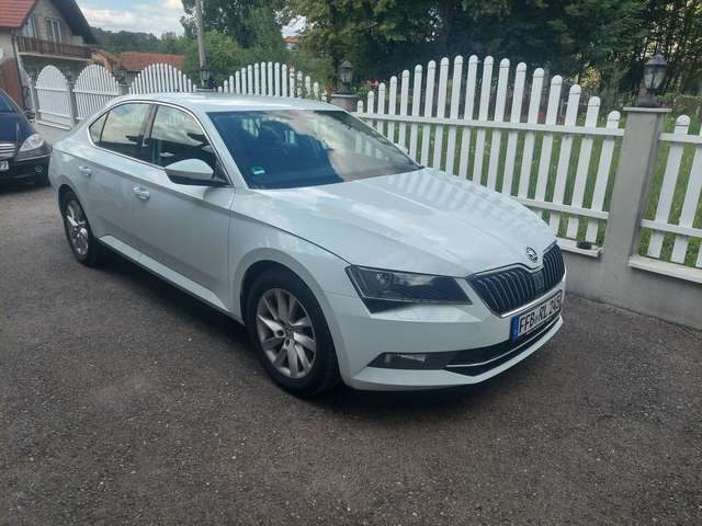 Imagine Skoda Superb 2.0 TDI Style