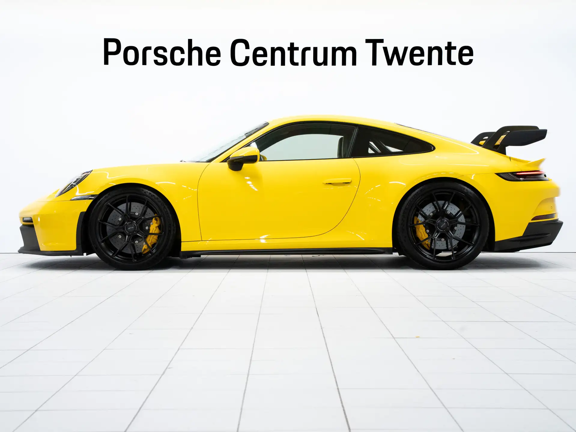 포르쉐 911 GT3 Touring 2022 노랑 사진 5