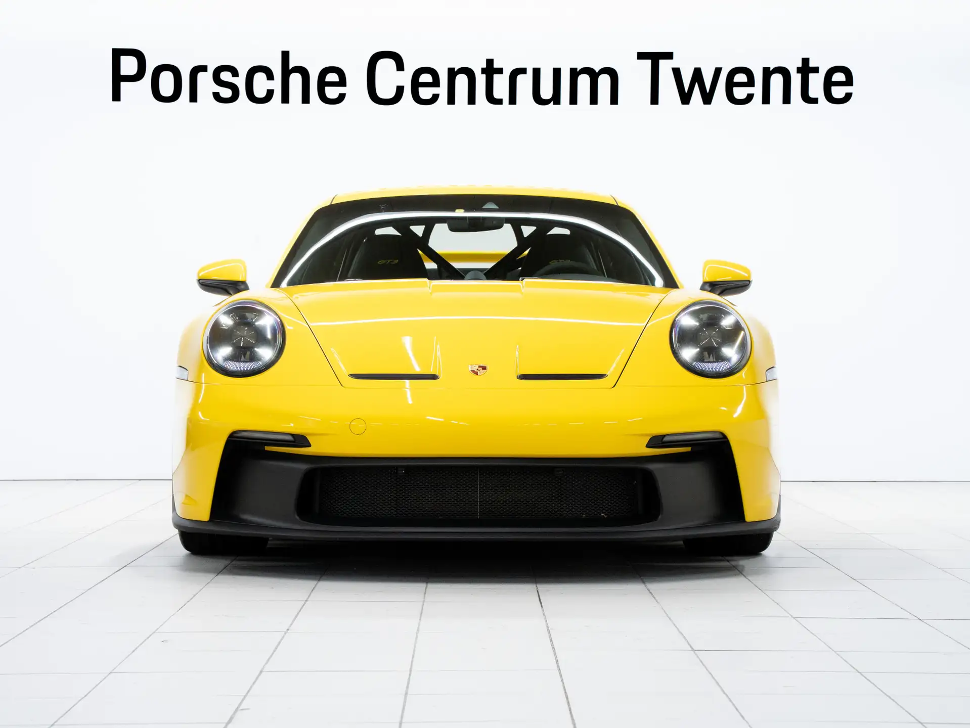 포르쉐 911 GT3 Touring 2022 노랑 사진 2
