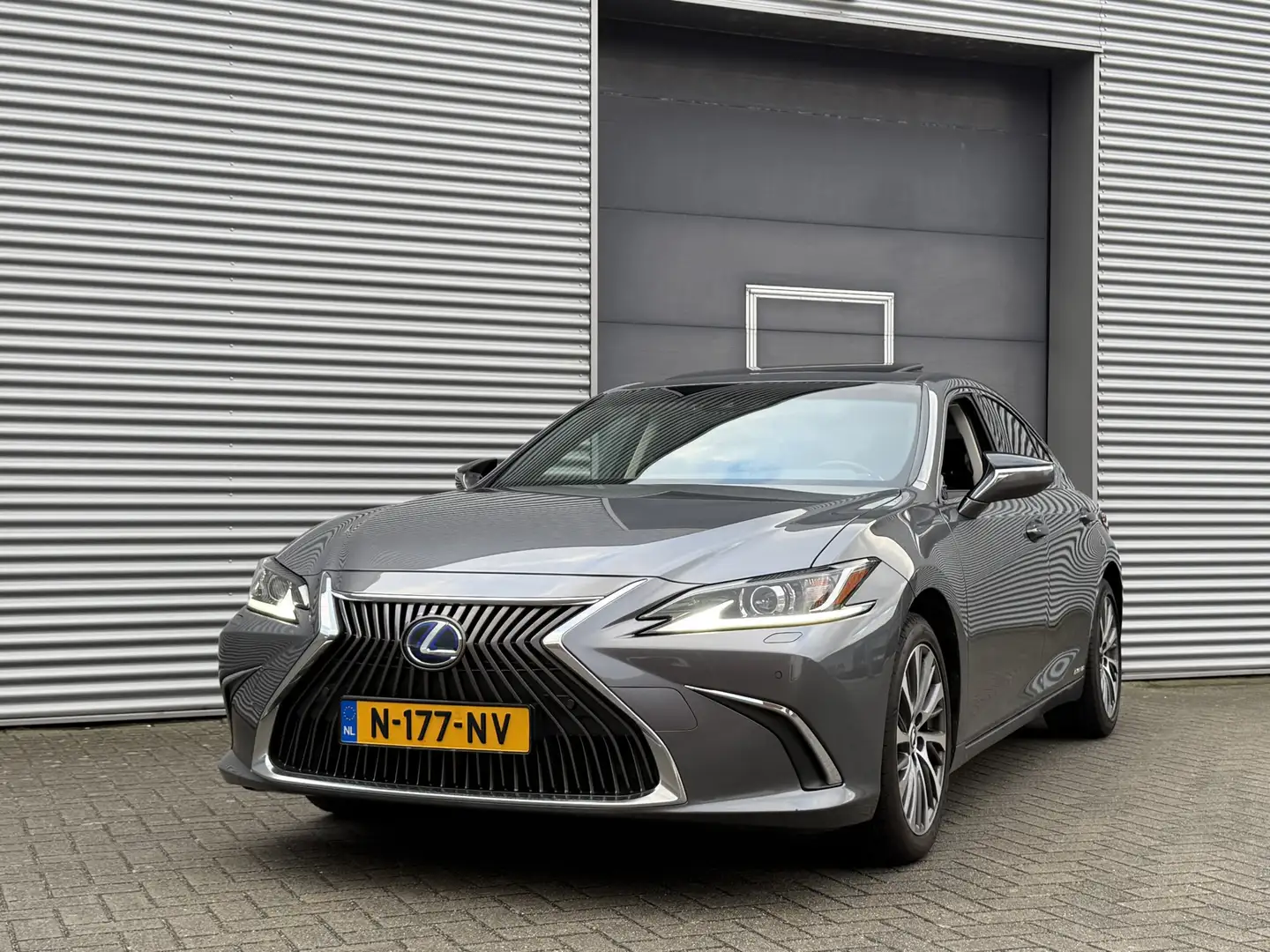 Lexus ES 300 300h Preference Line Business I Aut. I ACC I Leder Gris - 2