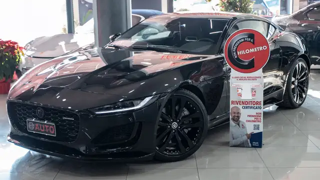 Jaguar F-Type COUPE 2.0 300 CV R-DYNAMIC BLACK EDITION TETTO SED