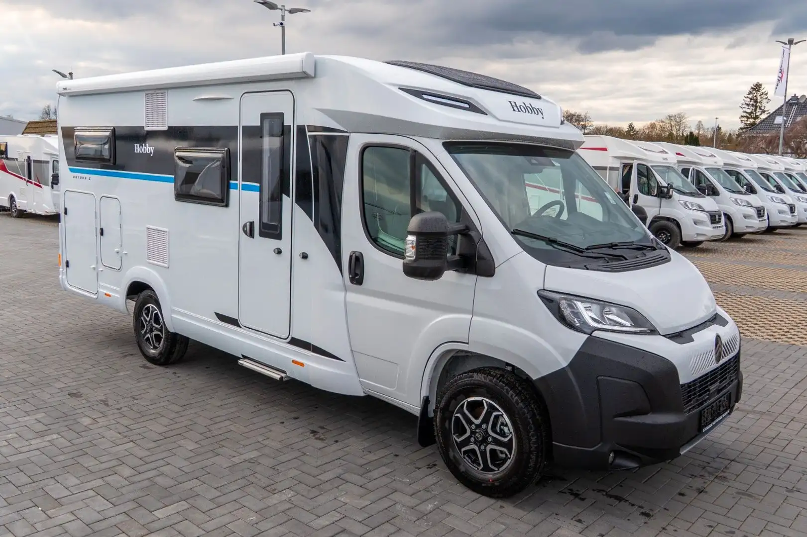 Hobby ONTOUR C 680 GE *Mj.25*Autom.*Einzelbetten*RFK Weiß - 1