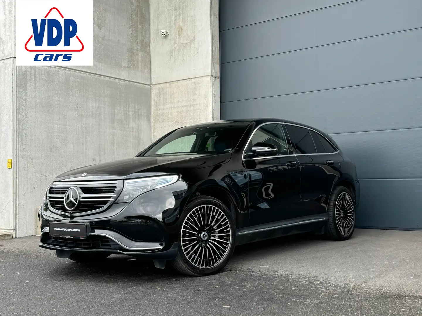 Mercedes-Benz EQC 400 4MATIC AMG MEMORY 360 CAMERA DISTRONIC MULTIBEAM Noir - 1