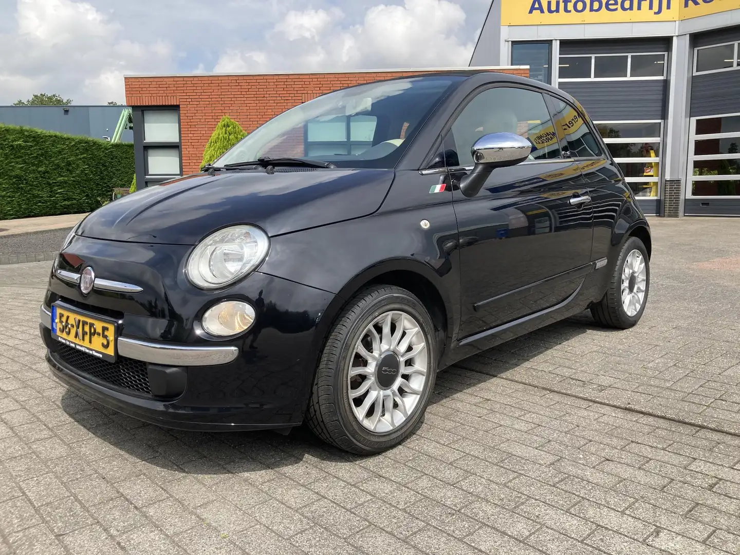 Fiat 500C 1.2 Lounge Nero - 2