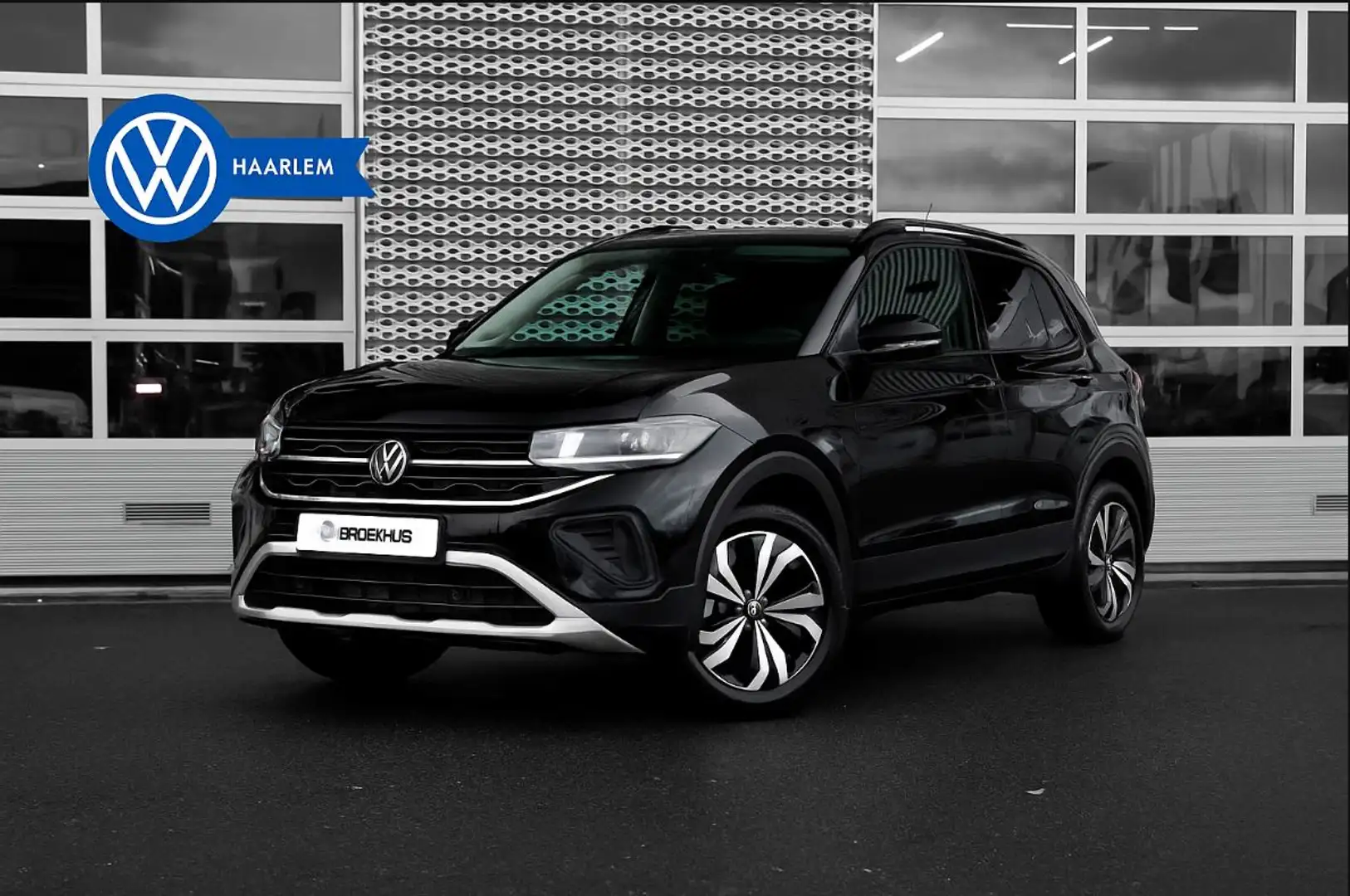 Volkswagen T-Cross 1.0 TSI 95 pk Life Edition | Comfort | Multimedia Zwart - 1