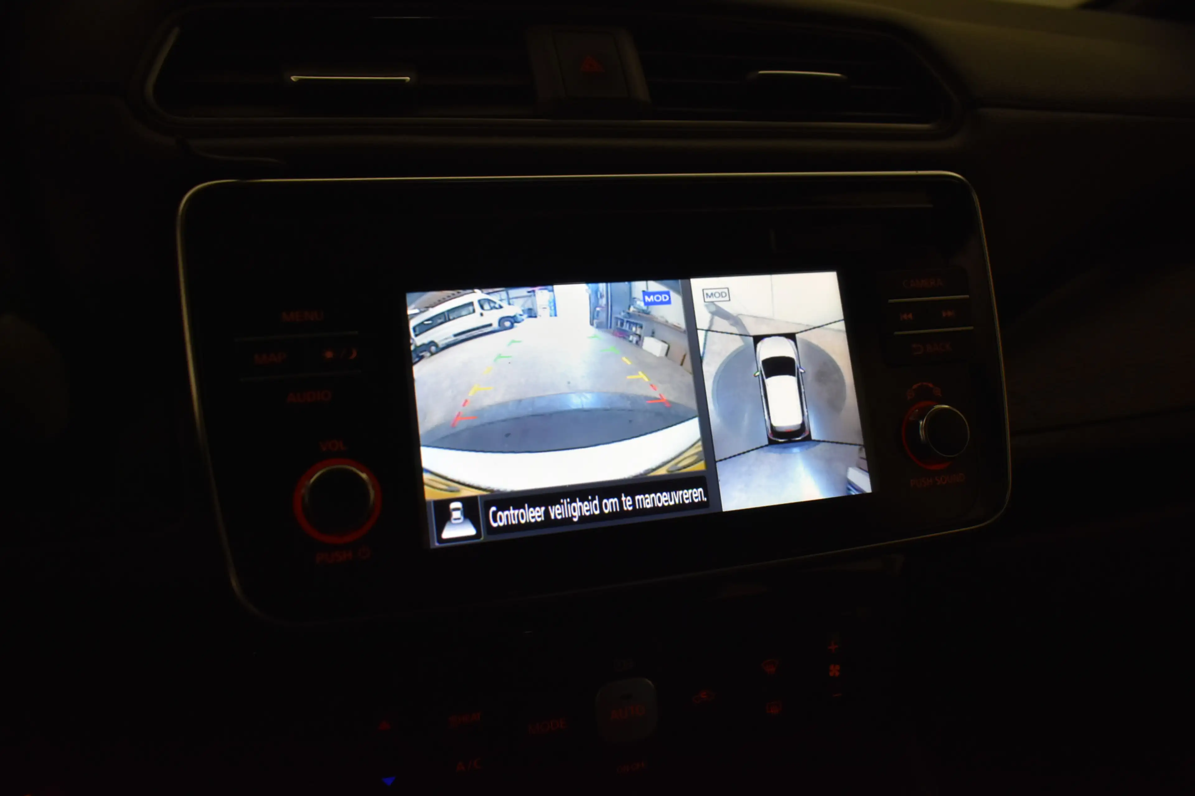 Nissan Leaf Acenta 40 kWh 360° Camera — photo 2