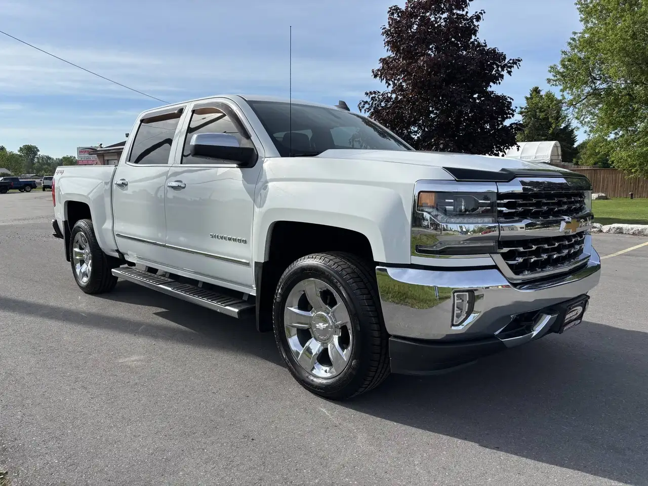 Chevrolet Silverado 1500 photo Chevrolet Silverado 1500