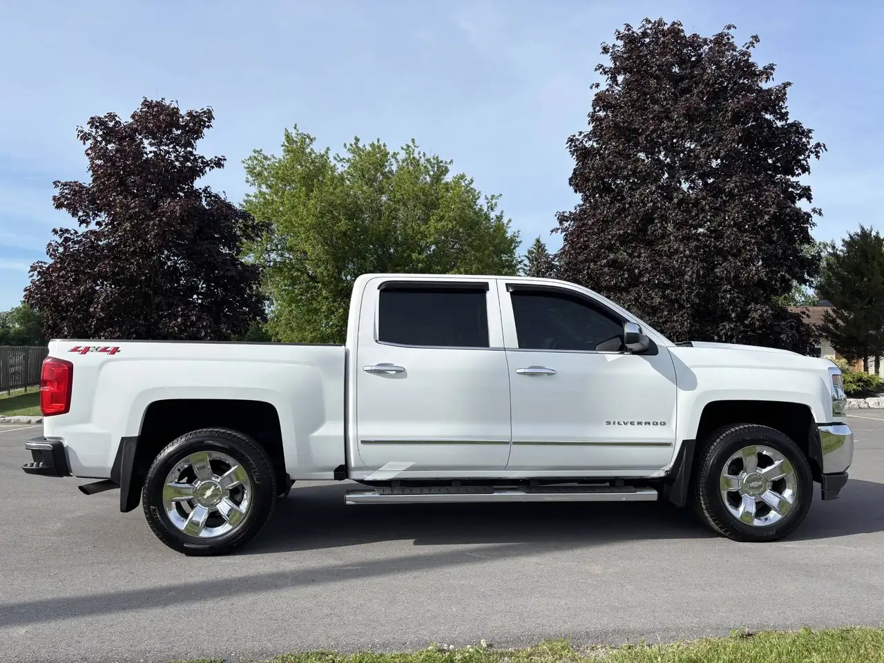 Chevrolet Silverado 1500 photo Chevrolet Silverado 1500