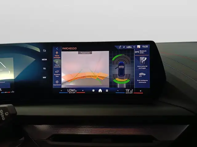 BMW 1 Series view 14