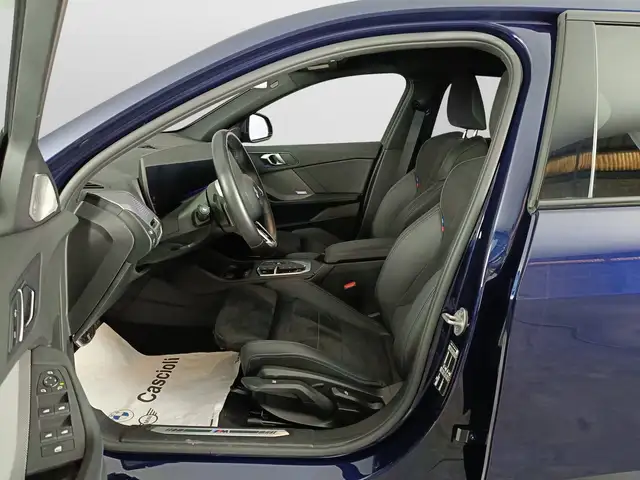 BMW 1 Series view 8