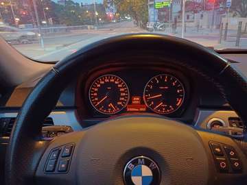 325i Touring