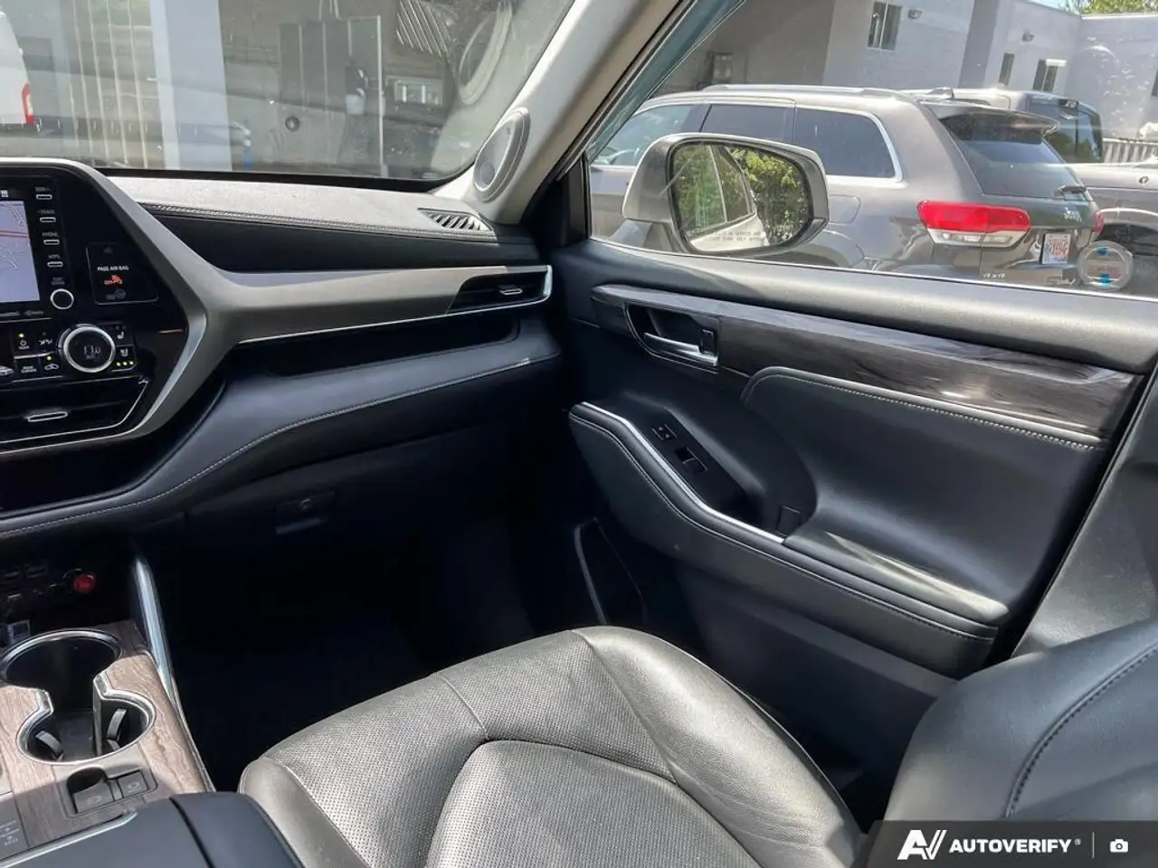Toyota Highlander снимка Toyota Highlander