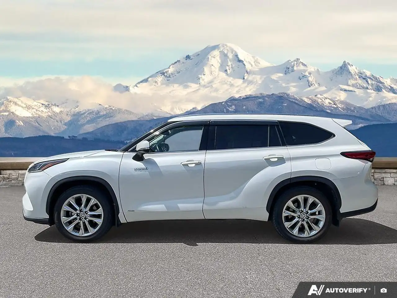 Toyota Highlander снимка Toyota Highlander