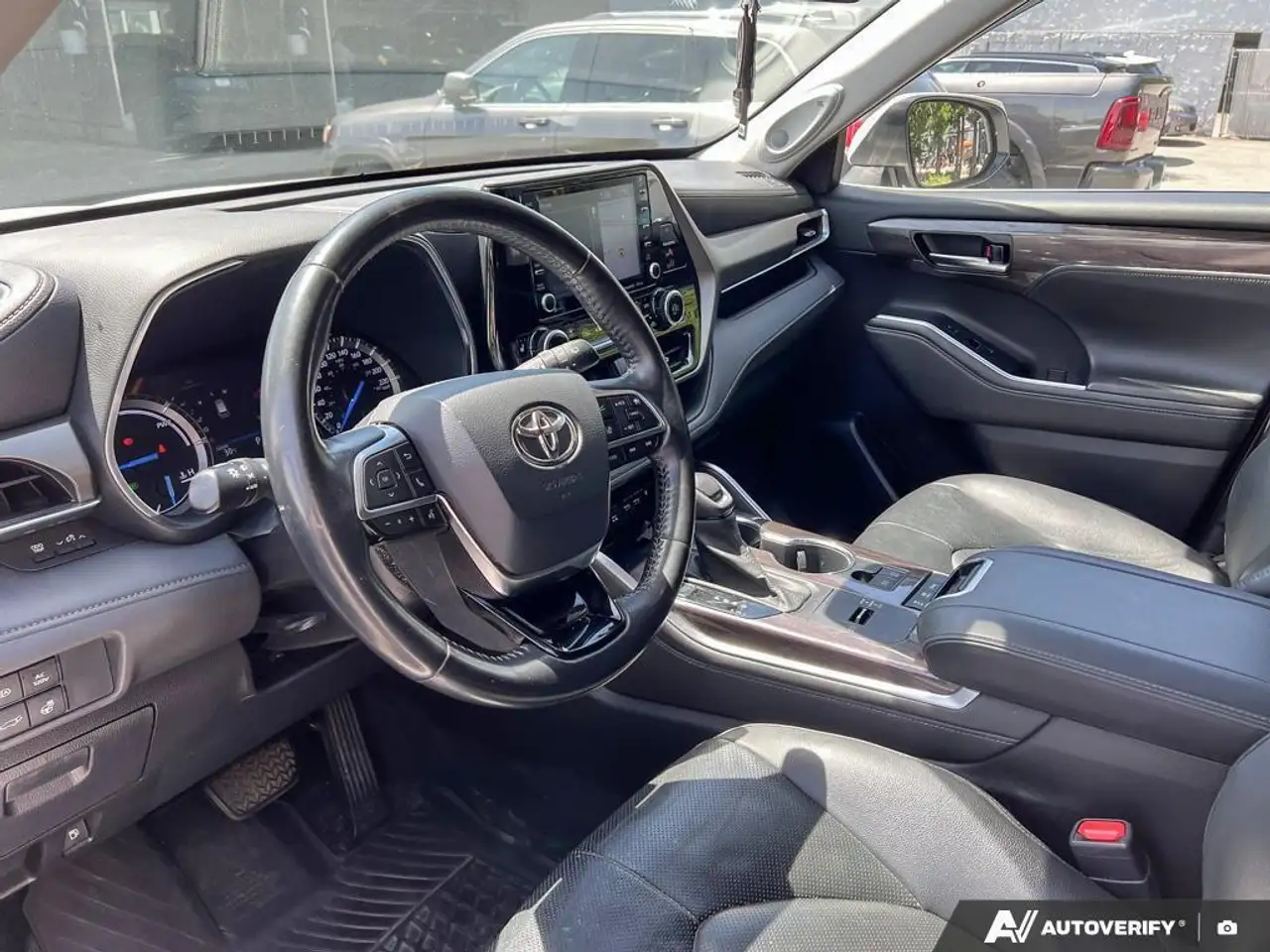 Toyota Highlander снимка Toyota Highlander