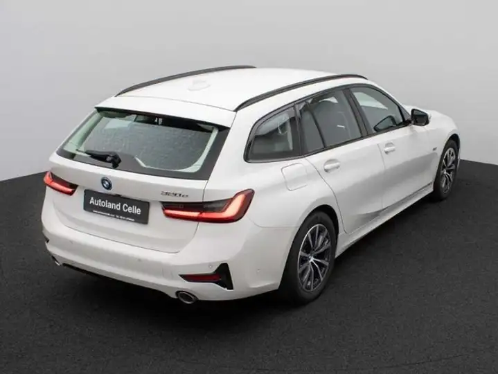 BMW Serie 3 2022, foto 7