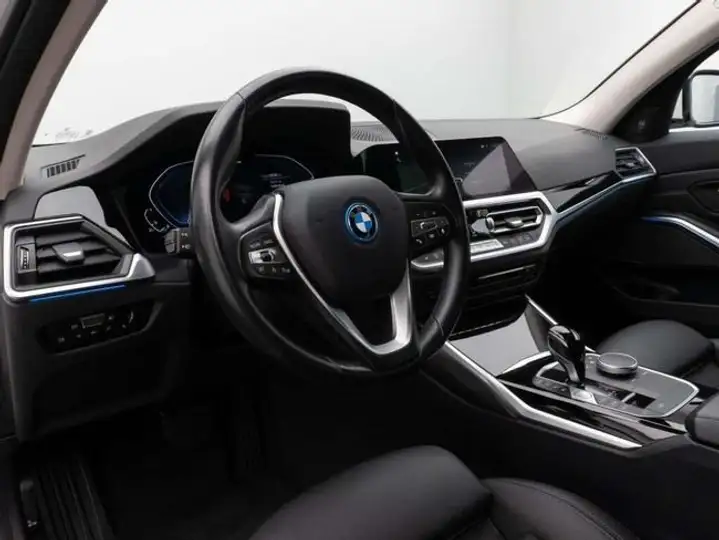 BMW Serie 3 2022, foto 21