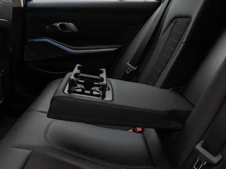 BMW Serie 3 2022, foto 29
