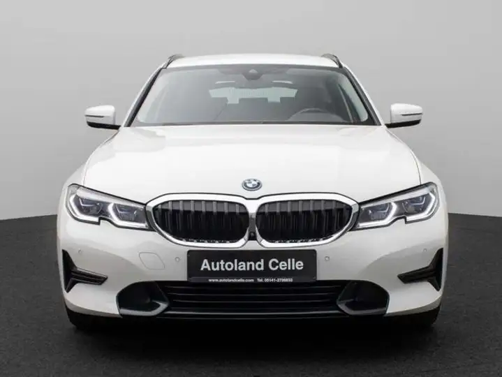 BMW Serie 3 2022, foto 2