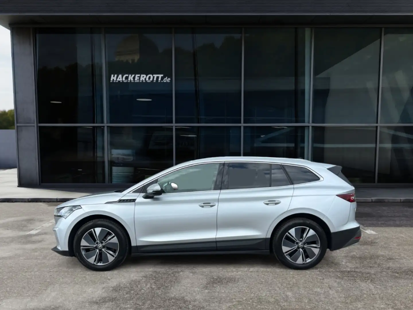 Skoda Enyaq iV 80 82 kWh PDC Navi Klimaa. AHK ACC Argent - 2